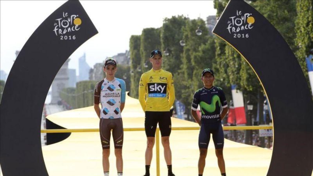 El podio del Tour 2016 con Froome, Bardet y Quintana.-AFP / KENZO TRIBOUILLARD