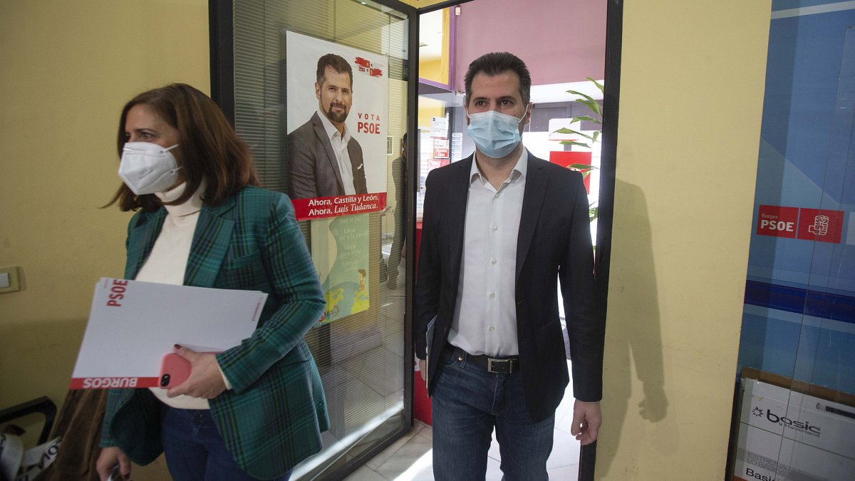Luis Tudanca en la sede del Psoe de Burgos RAÚL G. OCHOA