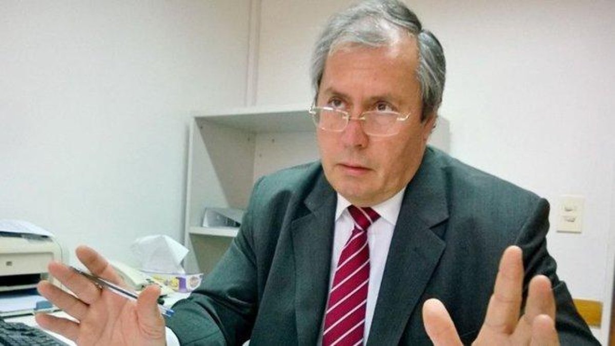 Héctor Olivares.-