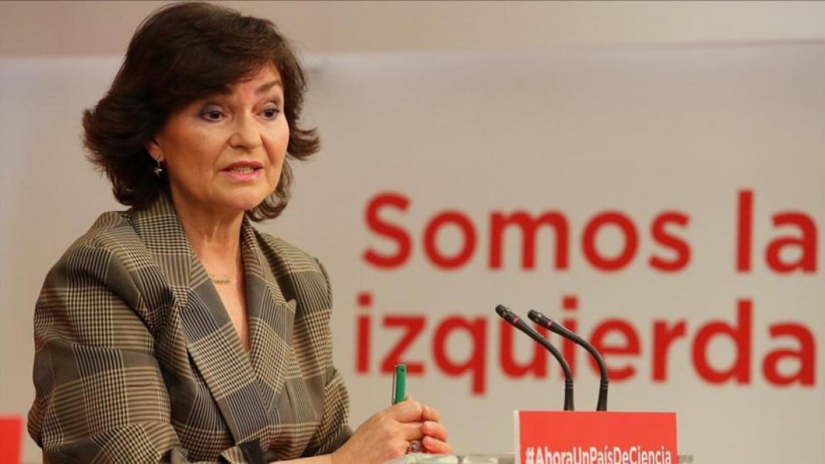 La secretaria de Igualdad del PSOE, Carmen Calvo, este viernes en la sede del partido.-JUAN MANUEL PRATS