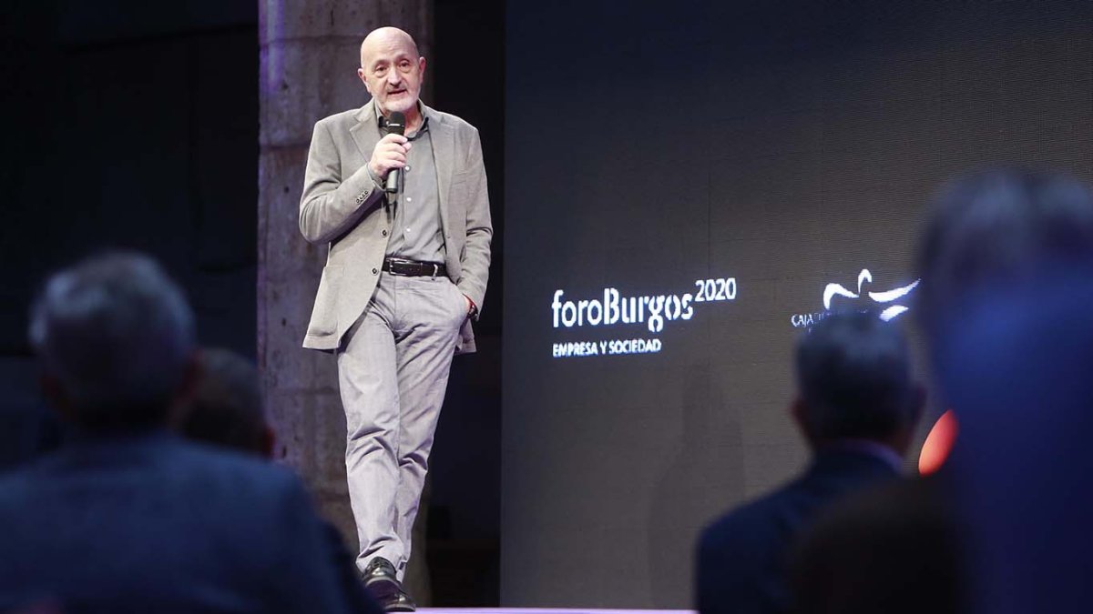 Sebastián Álvaro, creador de 'Al filo de lo imposible', en foroBurgos. RAÚL G. OCHOA