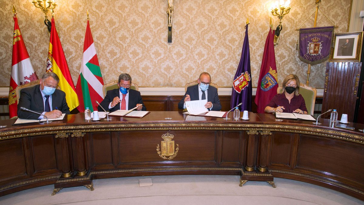 Lorenzo Rodríguez, César Rico, Ramiro González y María Pilar García de Salazar. TOMÁS ALONSO