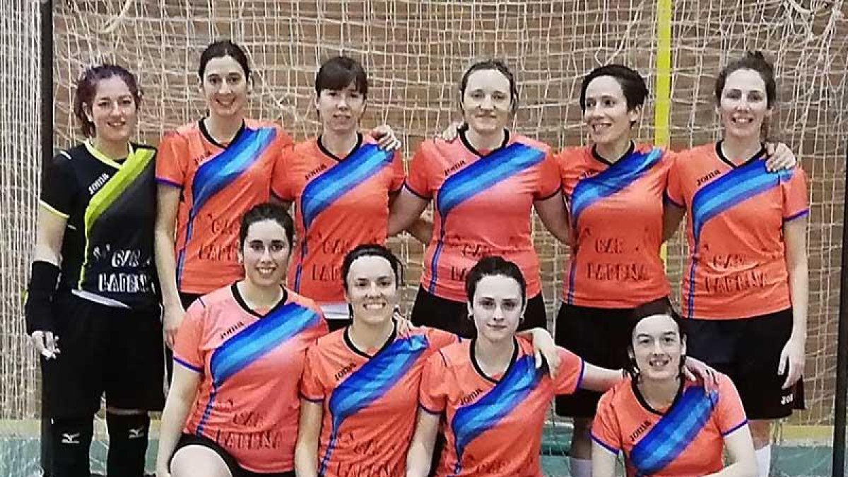 Plantilla del combinado del Bar La Peña La Sorbona, equipo que encabeza el torneo de liga femenino.-