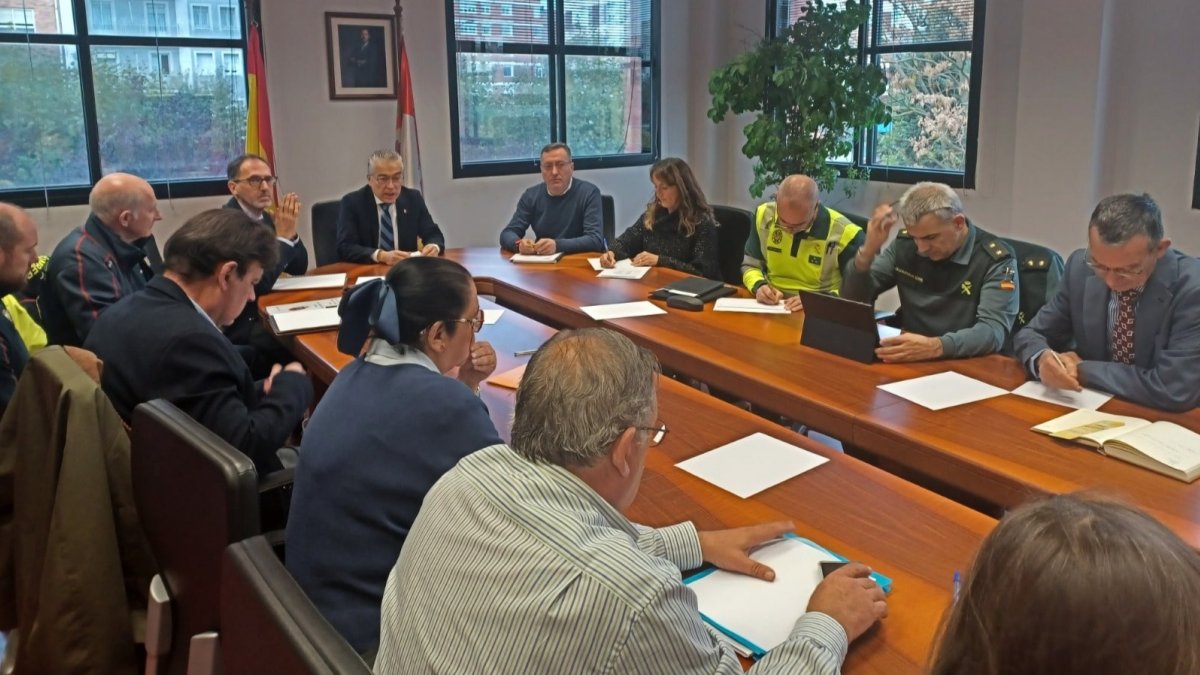 El delegado de la presidió la reunión de coordinación con los responsables de la Delegación y de la Subdelegación del Gobierno. ECB