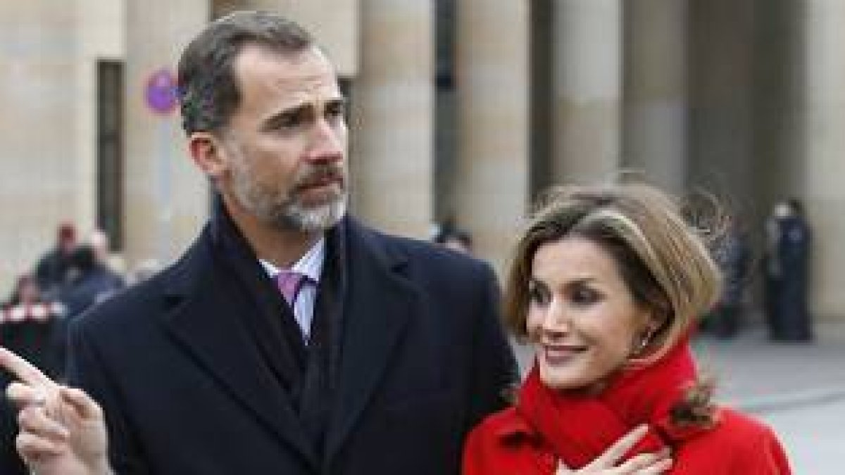 En Berlín 8 Felipe y Letizia, durante la visita de dos días a Alemania que hicieron en diciembre.-Foto:   AP / FERDINAND OSTROP