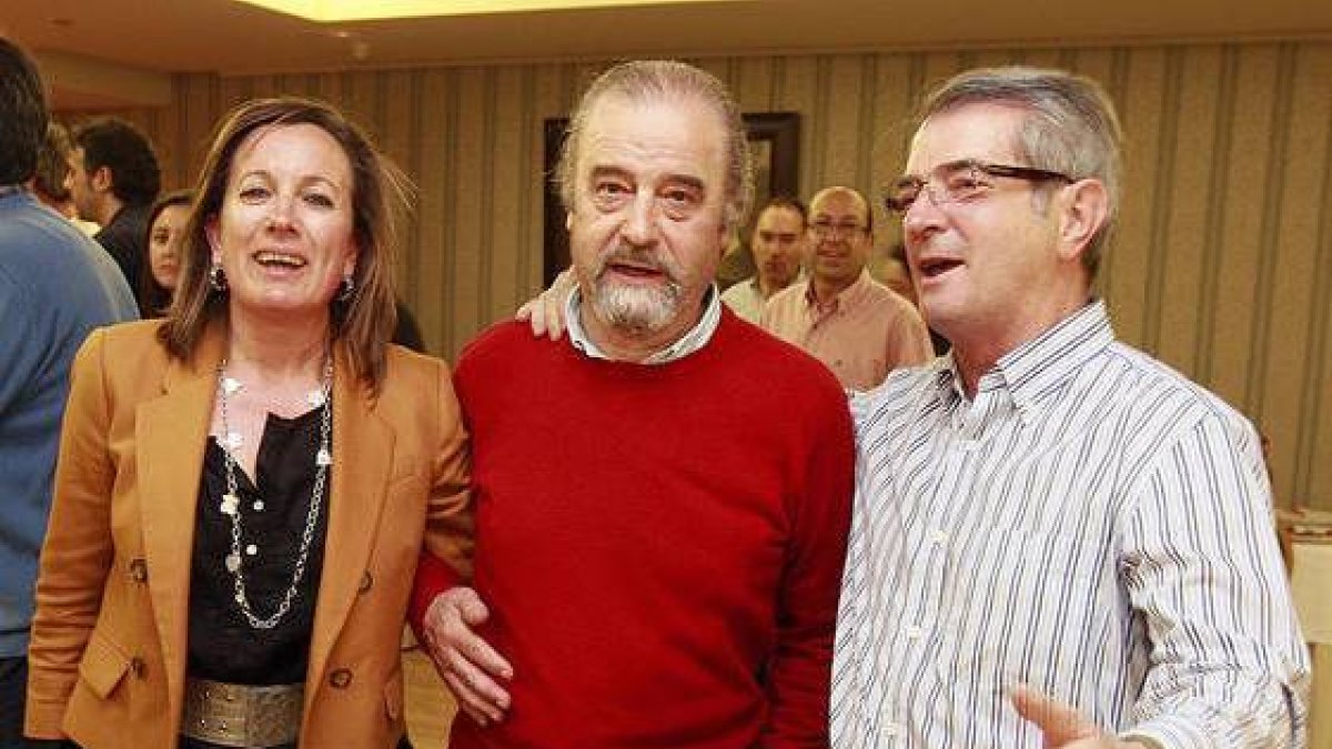 Roberto Alonso y Julián Altable con Rosario Pardo-ECB