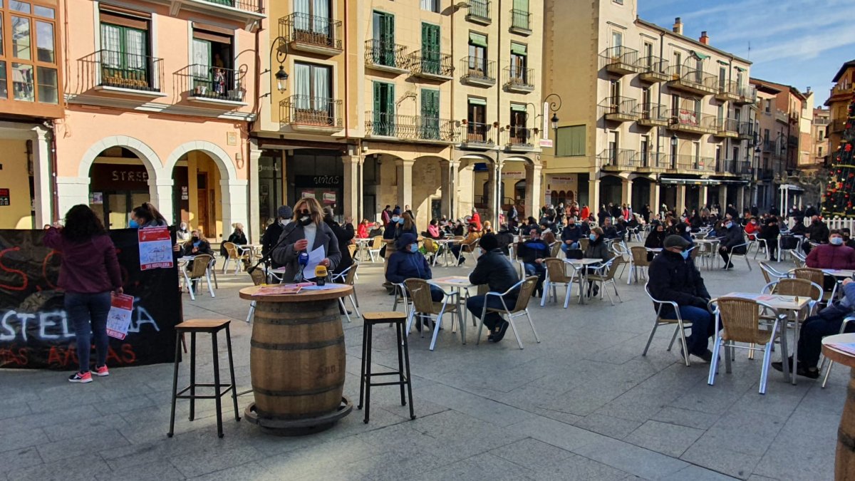 El sector servicios ha sido la clave para acabar el año con un nuevo descenso del paro. TOMÁS ALONSO