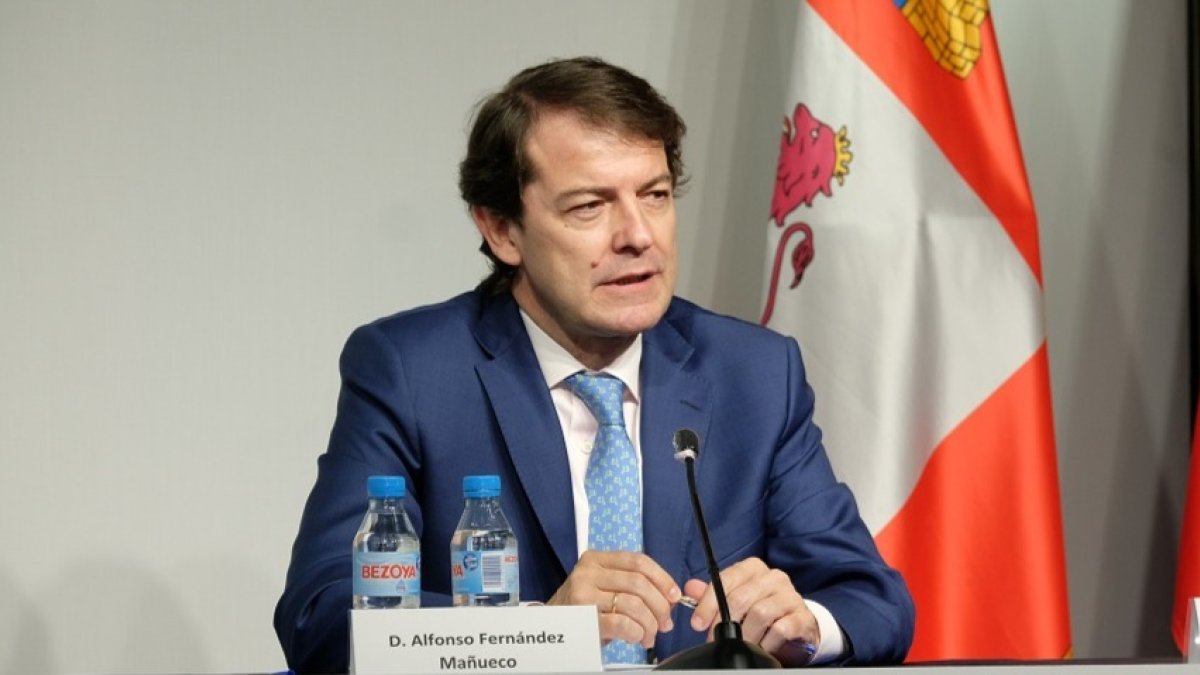 Alfonso Fernández Mañueco durante su intervención en el curso de La Aguilera en 2020. ECB