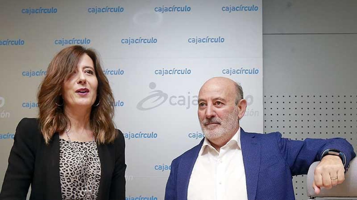 Los comerciantes presentaron ayer el programa de La Noche Abierta.-R. OCHOA