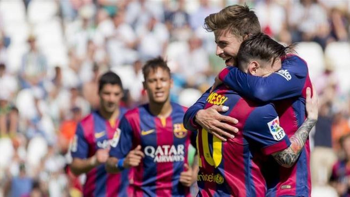 Los jugadores del Barça celebran un gol.-Foto: JOAN MONFORT