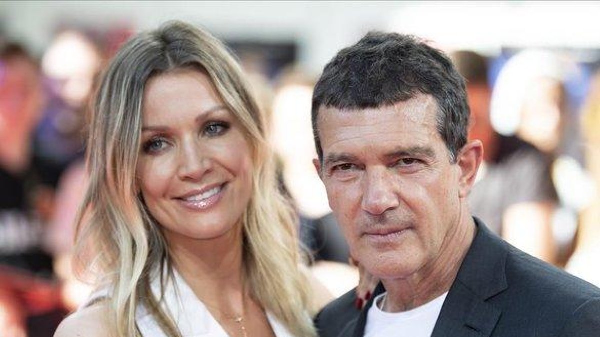 Antonio Banderas y su novia, la modelo Nicole Kimpel posan en el photocall del Festival Internacional de Cine de Múnich.-EFE / EPA LUKAS