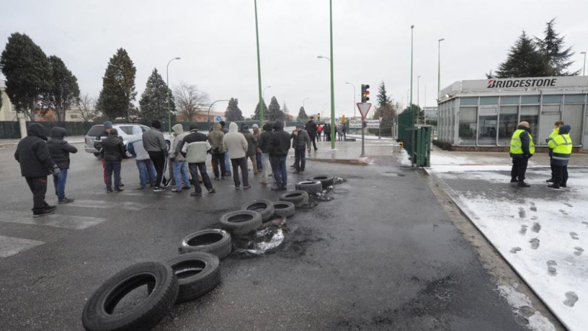 Imagen de la la jornada de huelga en la fábrica de Burgos del pasado 13 de febrero.-ISRAEL L. MURILLO