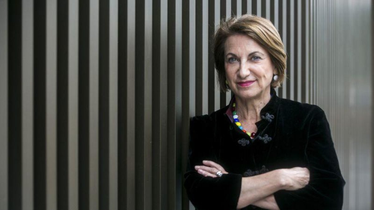 Entrevista en Barcelona con la experta en tráfico de personas, Loretta Napoleoni.-JOAN PUIG