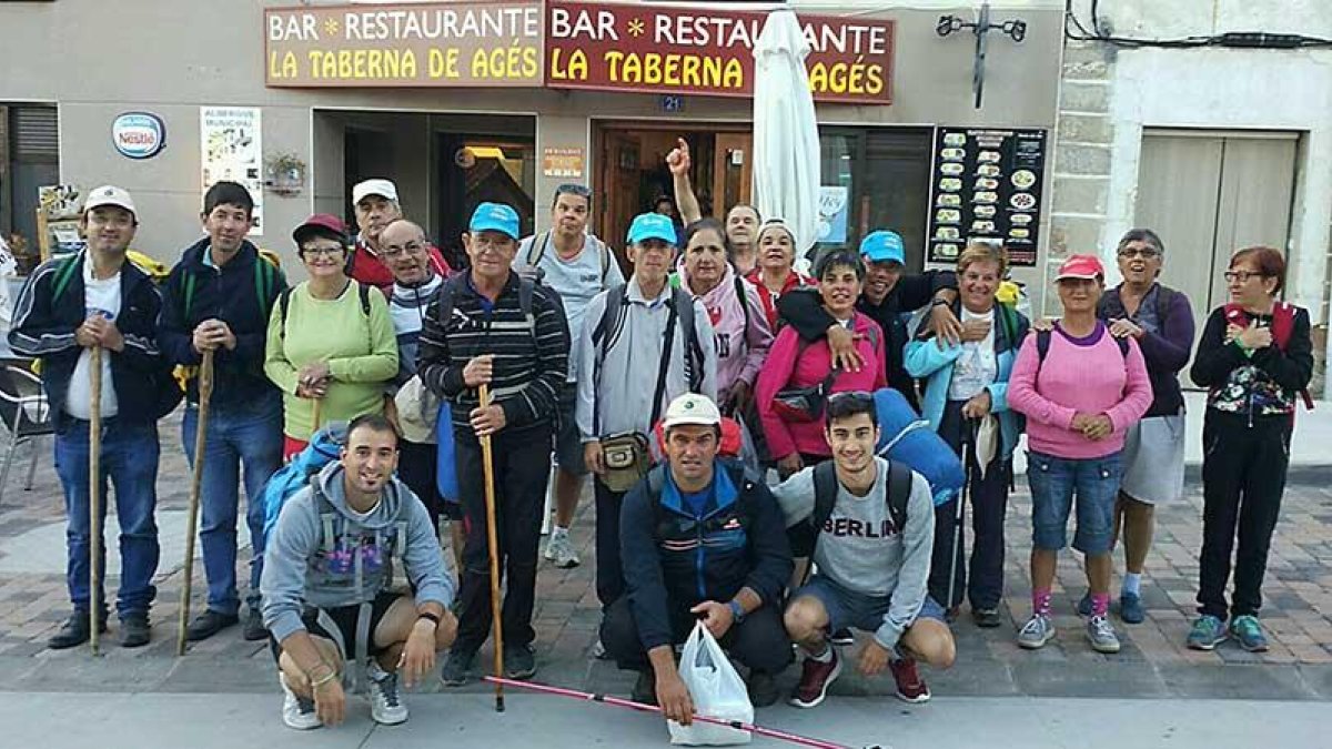 La expedición está preparada para realizar la ruta y disfrutar de una experiencia inolvidable.-ECB