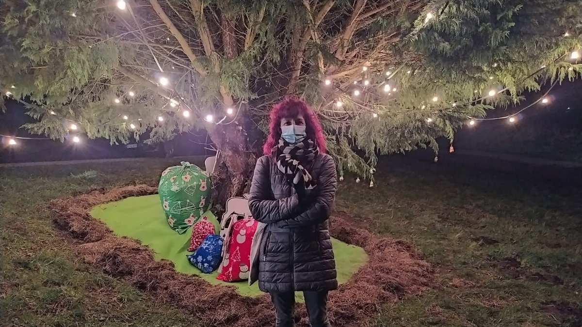 La velada tuvo hasta fuegos artificiales y sirvió para abrir el tiempo de Navidad en Virtus. FOTOS: MANUEL PÉREZ PALACIOS