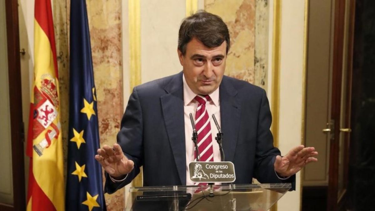 El portavoz del PNV en el Congreso, Aitor Esteban.-EFE / JAVIER LIZON