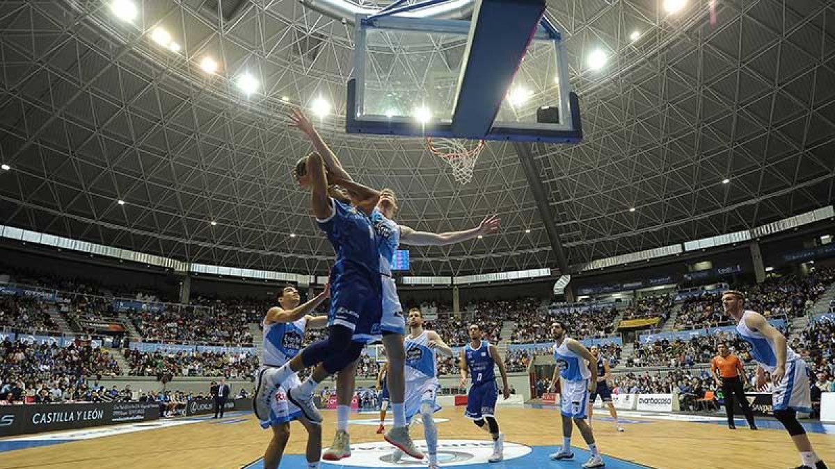 La intervención consistirá en la colocación de paneles en la cúpula para reducir la reverberación.-ISRAEL L. MURILLO