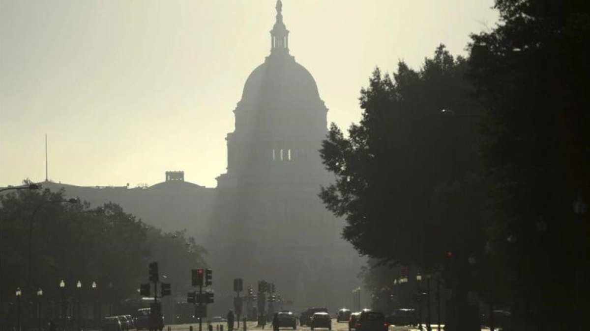 Imagen del Capitolio estadounidense.-EFE MICHAEL REYNOLDS