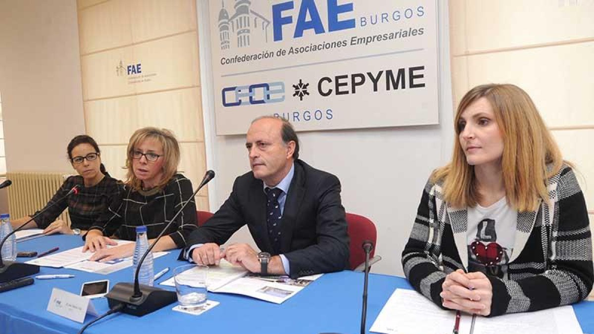 Emiliana Molero durante una comparecencia con los responsables del ITCL.-ISRAEL L. MURILLO