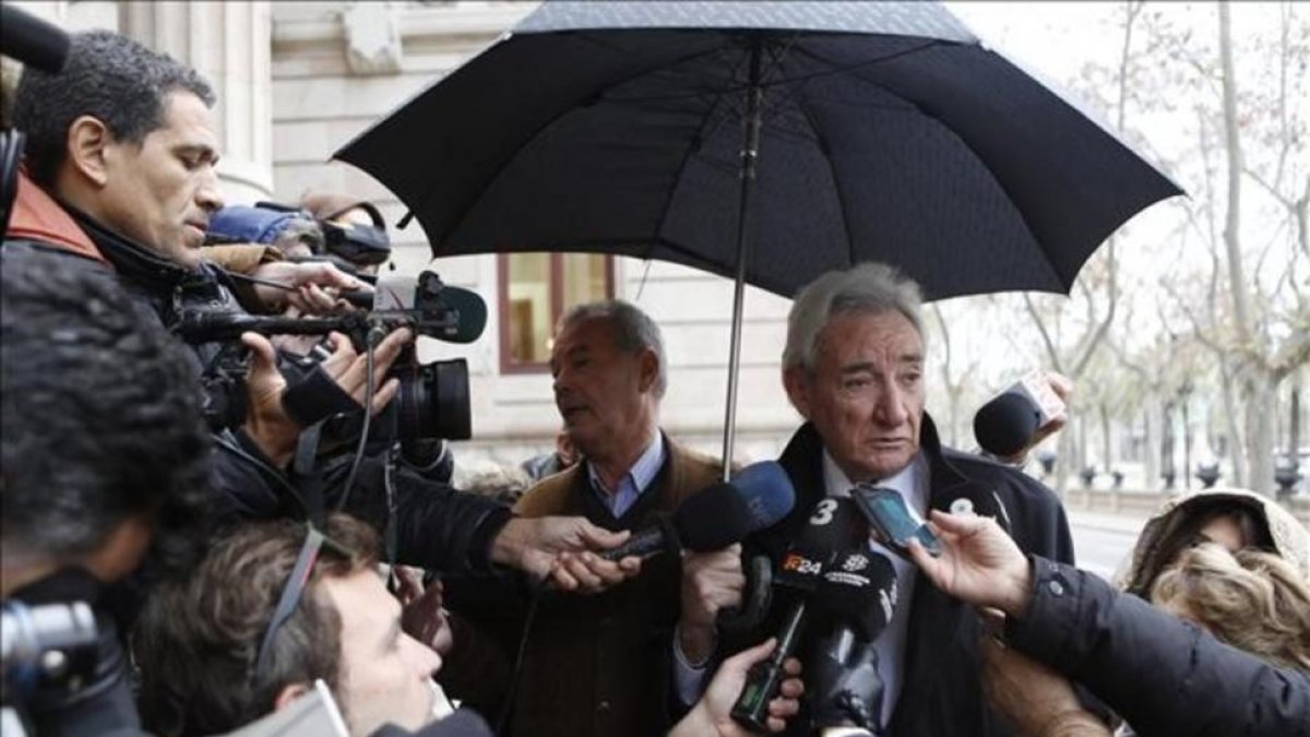 Luis del Olmo llega este lunes a la Audiencia de Barcelona para declarar en el juicio contra Rogelio Rengel, uno de sus exadministradores, que presuntamente le estafó tres millones de euros.-ALBERT BERTRAN