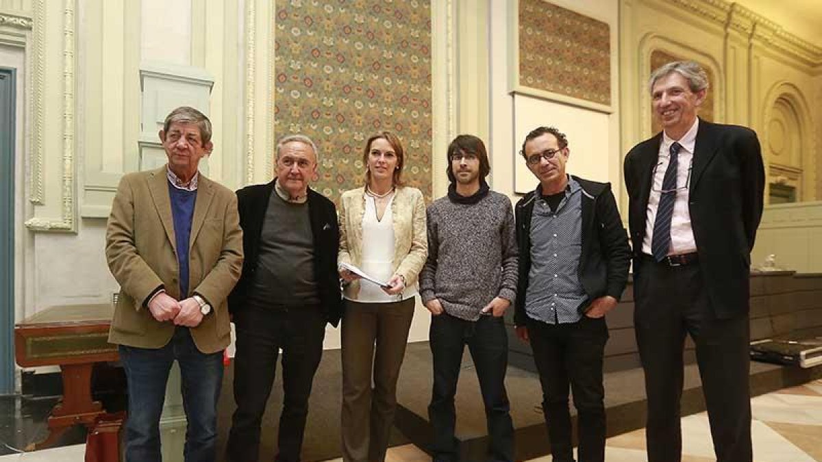 Visor, Molina Foix, De la Fuente, Gutiérrez Román, Doncel y González, antes de anunciar el fallo.-Raúl Ochoa