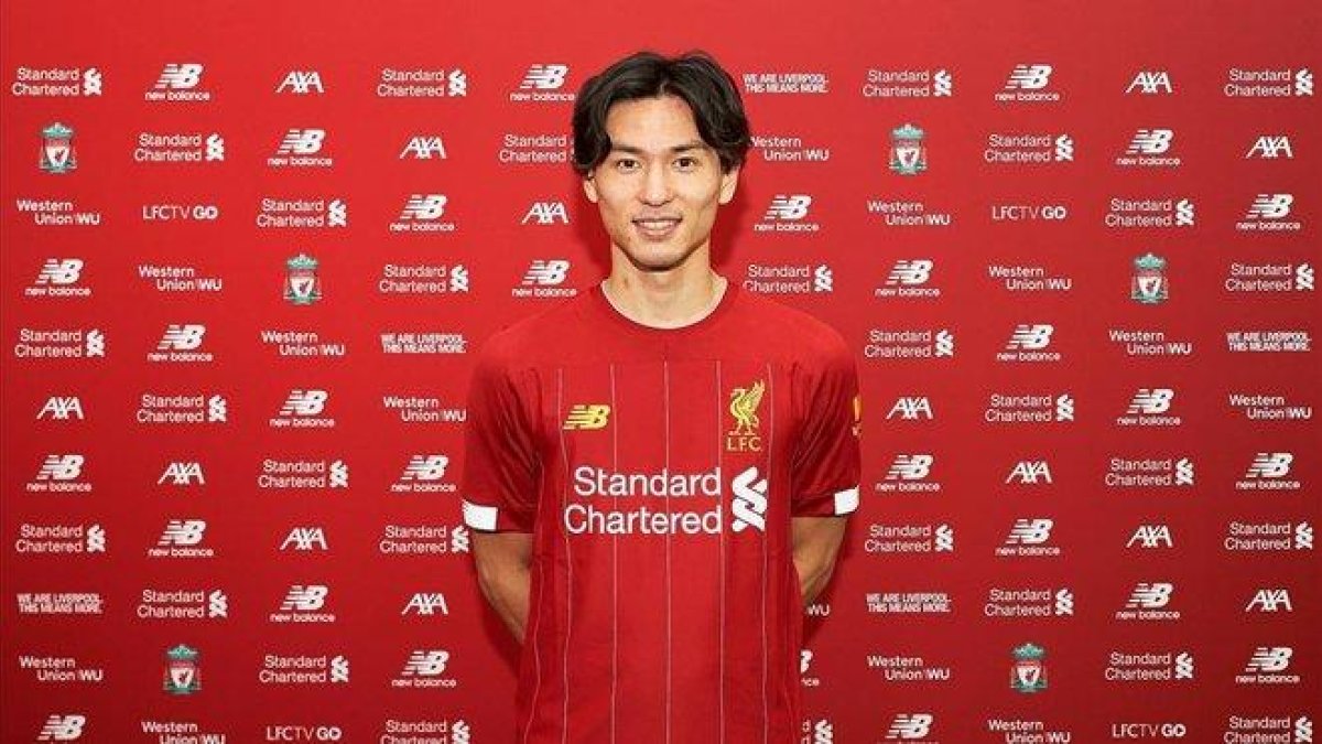 Takumi Minamino ficha por el Liverpool-