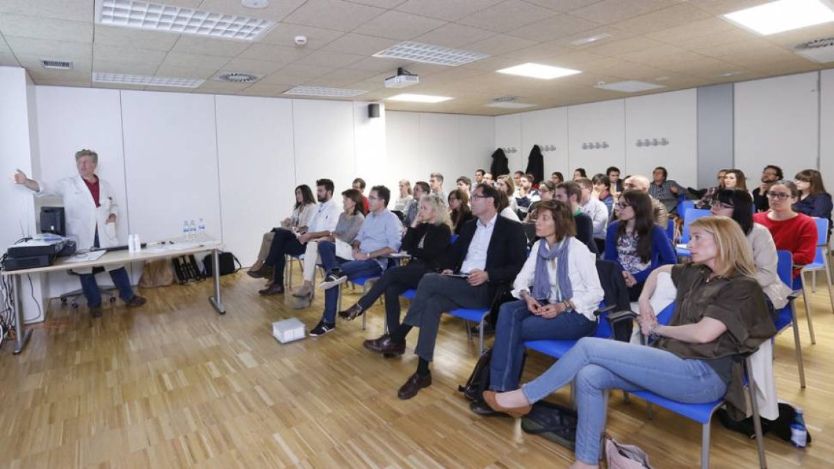 La cita ha congregado a más de medio centenar de especialistas en Medicina Intensiva y Neurocirujanos.-RAÚL G. OCHOA