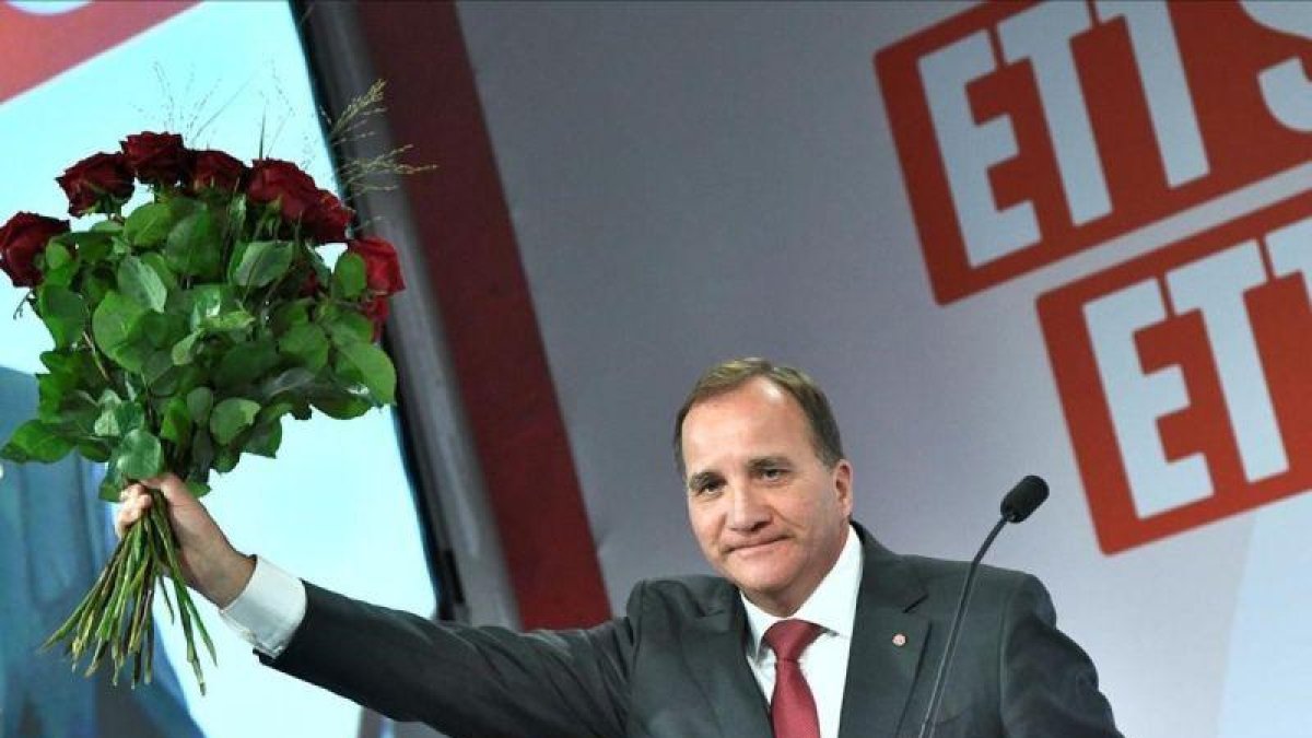 El primer ministro sueco y líder del Partido Socialdemócrata, Stefan Löfven, en un mitin, el pasado septiembre.-CLAUDIO BRESCIANI (REUTERS)