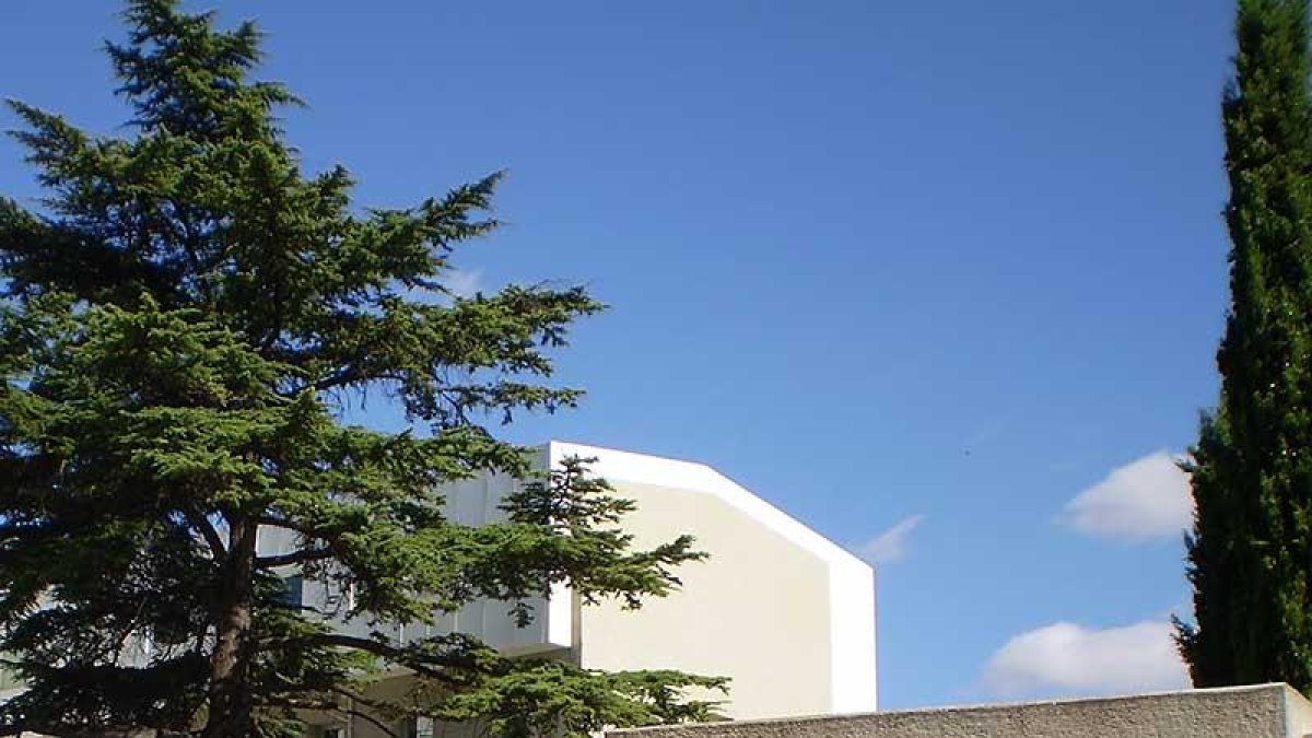 Entrada del hospital arandino.