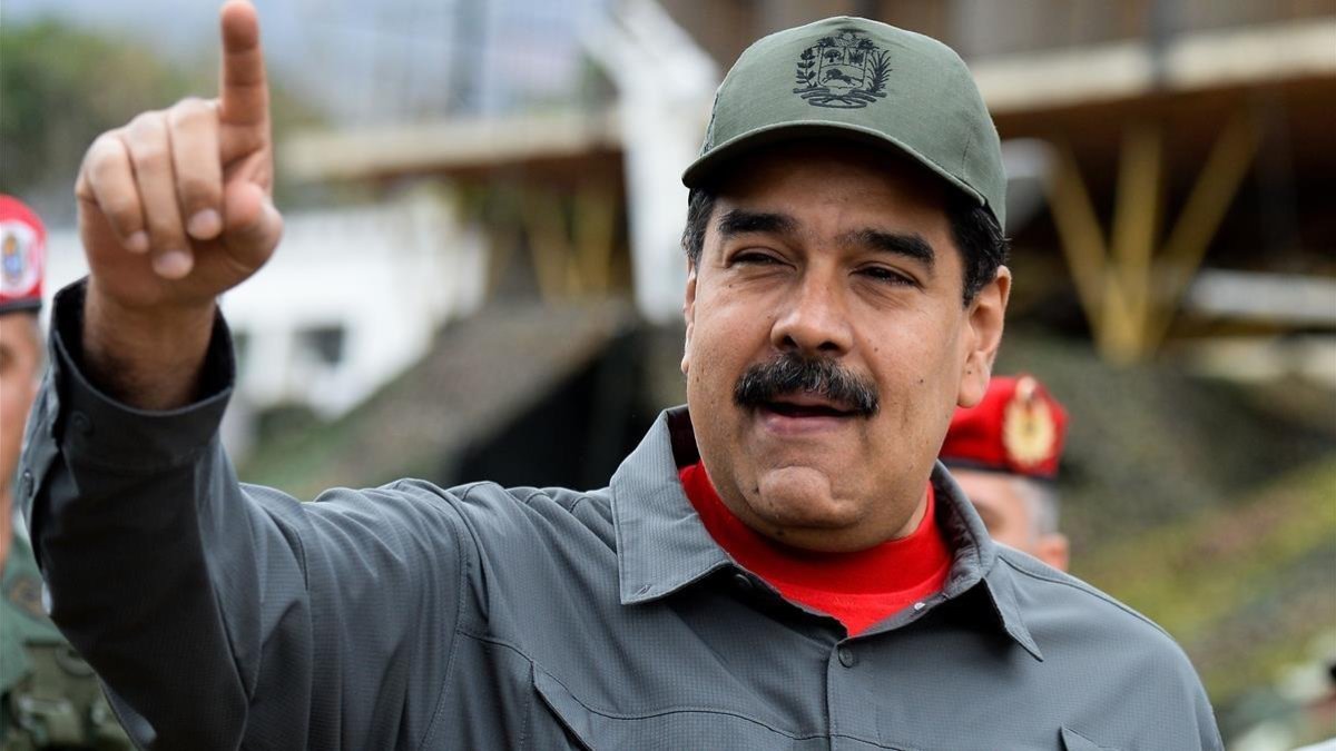 El presidente venezolano, Nicolás Maduro, en unos ejercicios militares el pasado 24 de febrero. /-AFP / FEDERICO PARRA