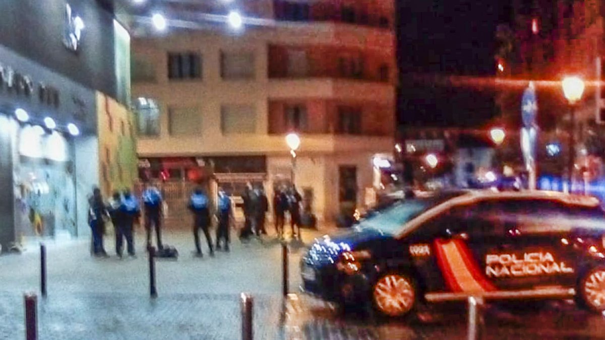Imagen cedida por un testigo de la intervención policial. ECB