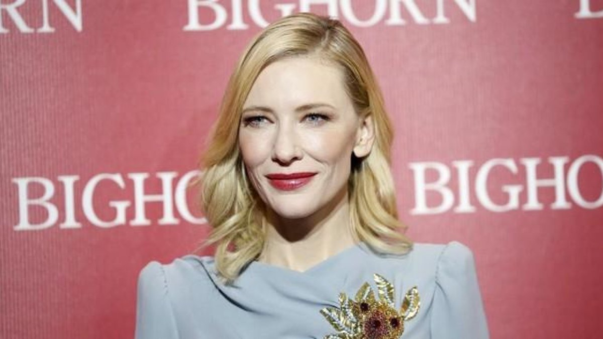 La actriz Cate Blanchett posa en la alfombra roja del Festival de Cine de Palm Springs (California), el pasado 2 de enero.-DANNY MOLOSHOK / REUTERS