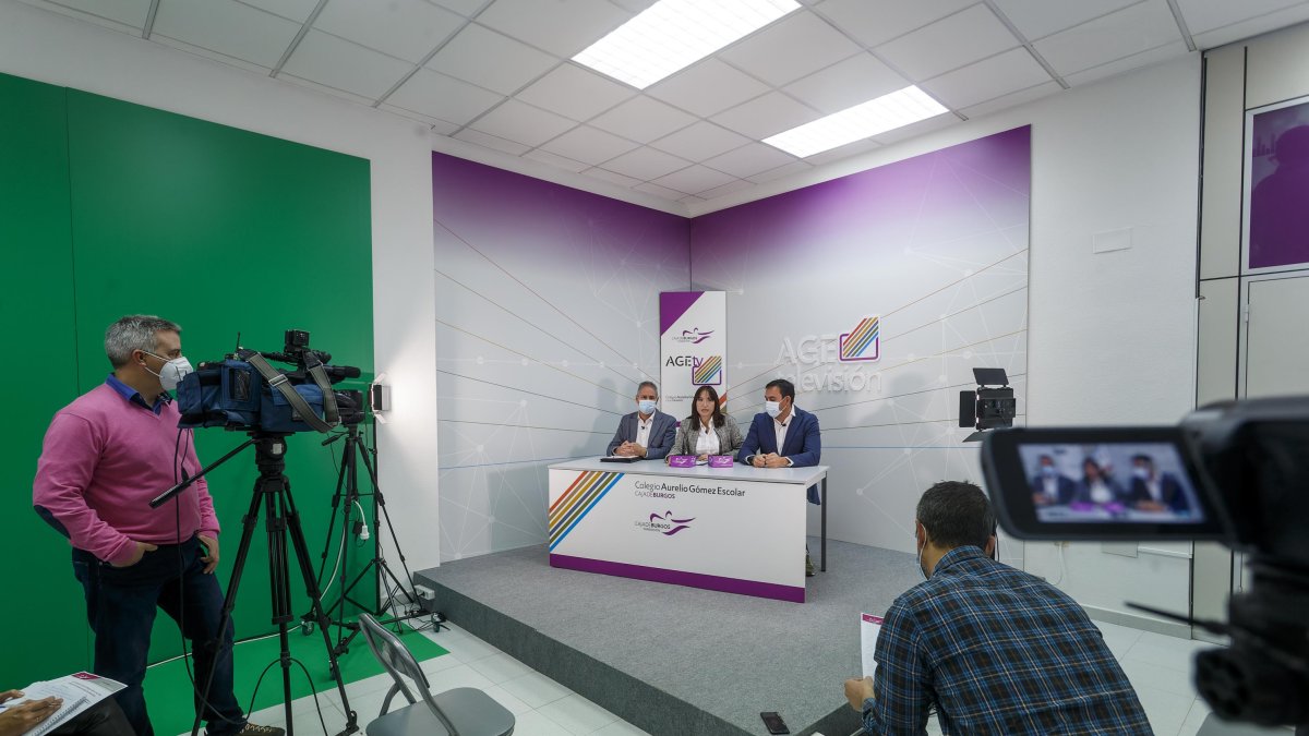 El Virgen de la Rosa y el Aurelio Gómez Escolar se dotan de dos estudios de televisión. SANTI OTERO