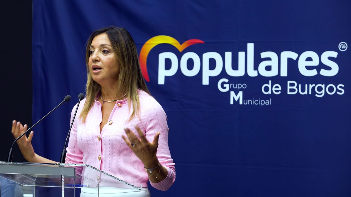 Carolina Blasco, portavoz del grupo municipal del PP, en una comparecencia pública.