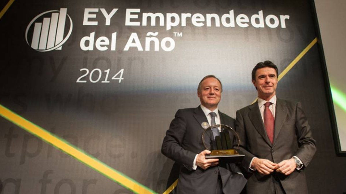 Ernesto Antolín junto al ministro de Industria, José Manuel Soria.-ECB