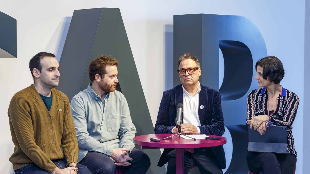 Diego Delas, Nicolás Ortigosa, Javier del Campo y Liliane Tomasko durante la presentación de las exposiciones en el CAB. SANTI OTERO