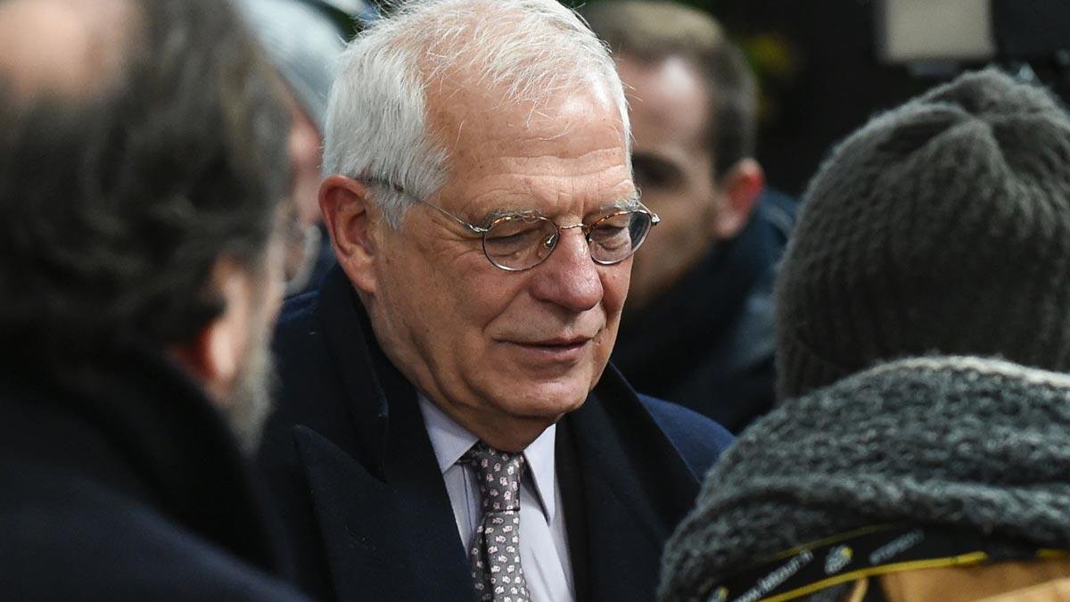 Josep Borrell dice que, ante las propuestas de Torra, lo que cuentan son los hecho-JOHN THYS (AFP)