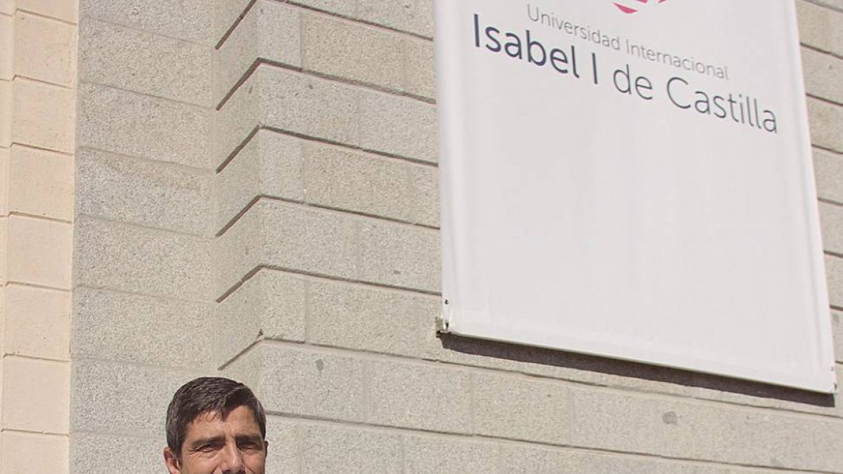 Ignacio Martín, doctor en Filosofía y Letras y director del Grado de Historia y Geografía.-ECB