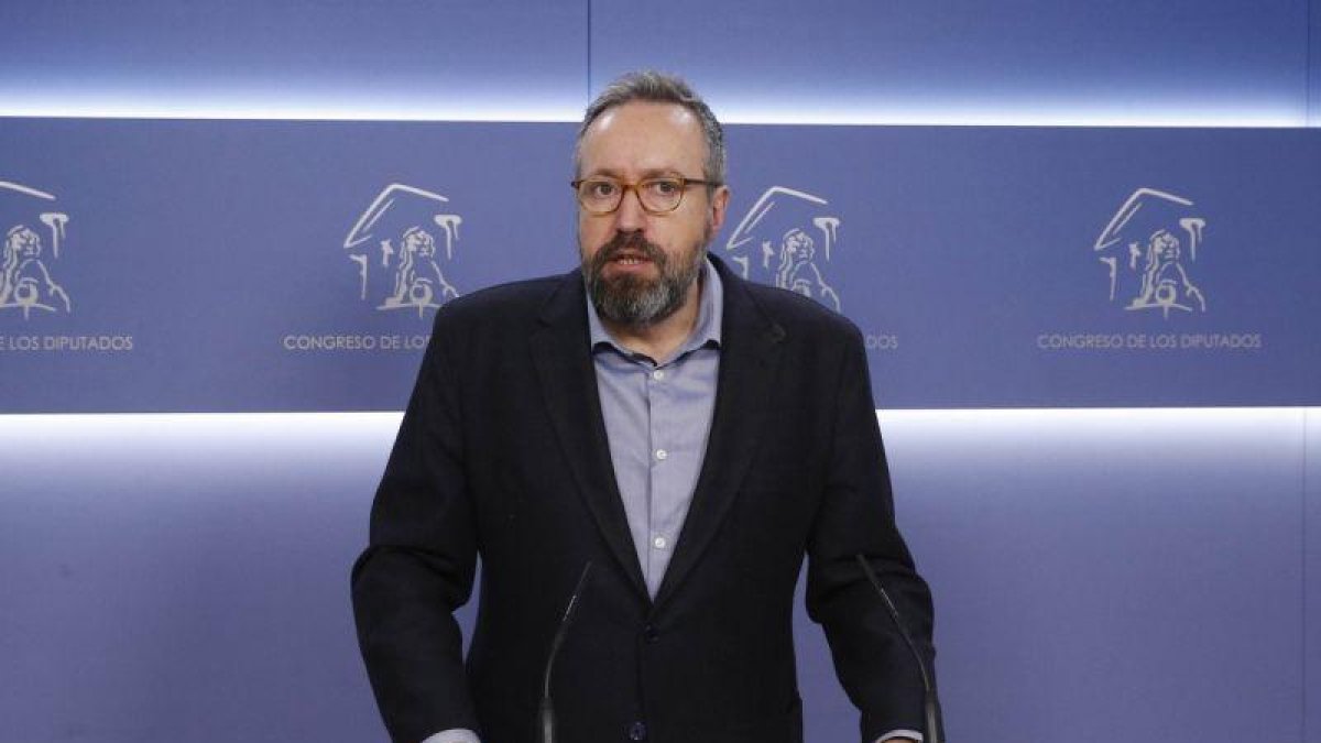 El portavoz del Grupo Parlamentario Ciudadanos Cs Juan Carlos Girauta durante la rueda de prensa.-PACO CAMPOS (EFE)