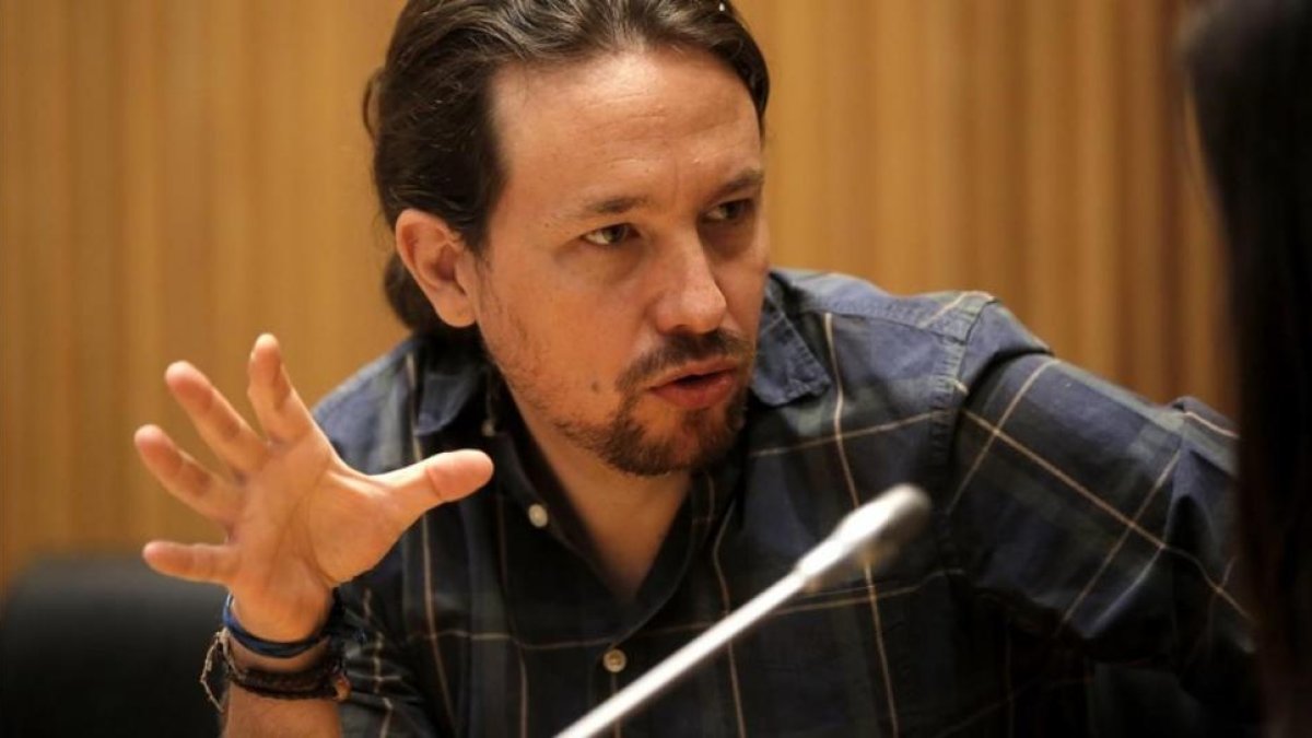 Pablo Iglesias en la intervención ante su grupo parlamentario en el Congreso-JOSÉ LUIS ROCA