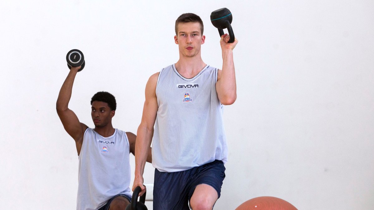 Somogyi, en un entrenamiento de la pasada pretemporada con el San Pablo Burgos. TOMÁS ALONSO