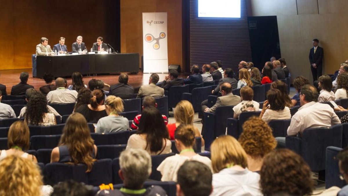 Imagen de la inauguración de las jornadas, ayer en la Casa del Cordón.-ISRAEL L. MURILLO