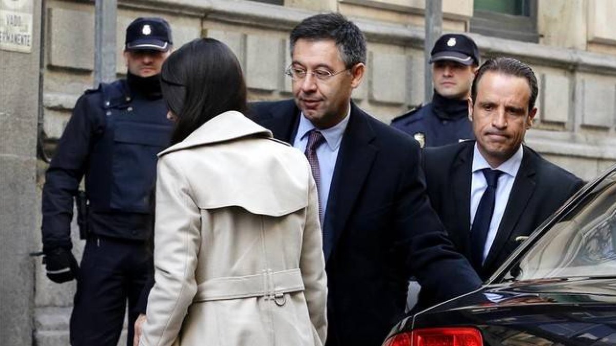 Josep Maria Bartomeu llega a la Audiencia Nacional para declarar ante el juez Ruz.-Foto: JUAN MANUEL PRATS