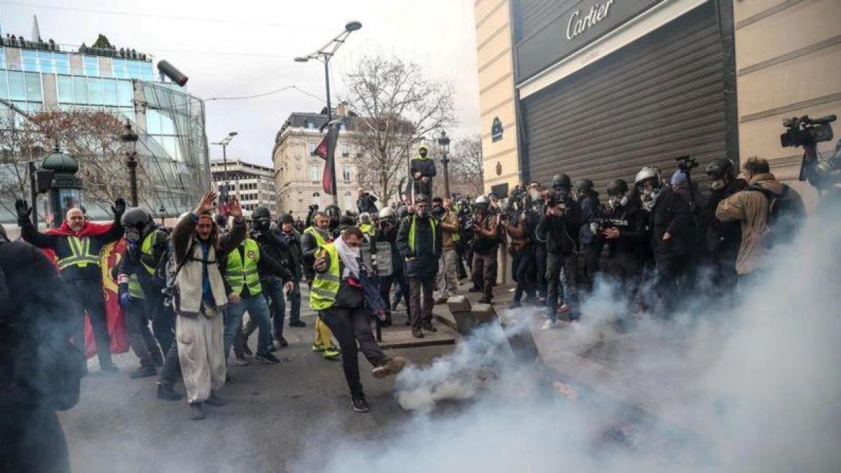 Disturbios en París durante la protesta de los chalecos amarillos-AFP / ZAKARIA ABDELKAFI
