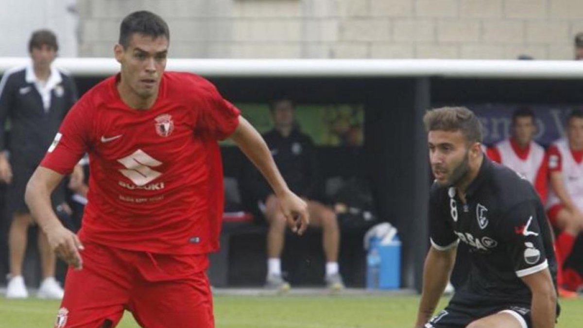 El Burgos CF se está mostrando como un equipo muy sólido en tareas defensivas.-El Comercio