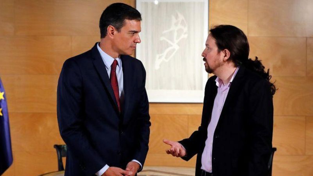 El presidente del Gobierno en funciones, Pedro Sánchez, y el líder de Unidas Podemos, Pablo Iglesias.-EFE