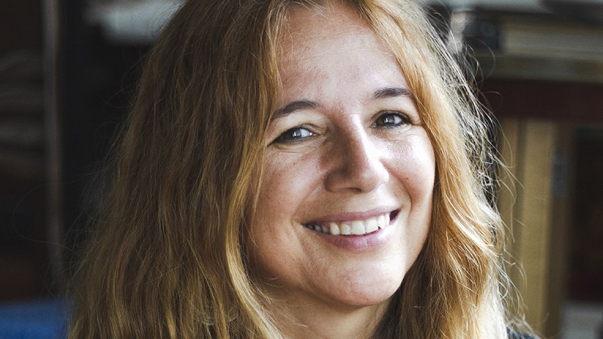 La escritora aragosa Isabel González. LUCÍA BAILÓN