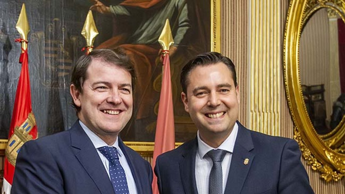 De la Rosa reclama apoyo a Mañueco para inversiones sociales y deportivas en la ciudad. / SANTI OTERO