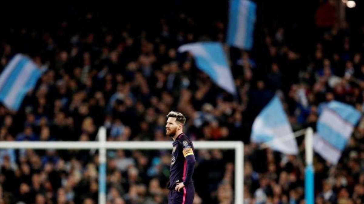 El delantero azulgrana Messi, durante el partido de la Champions Manchester City-Barça.-Darren Staples
