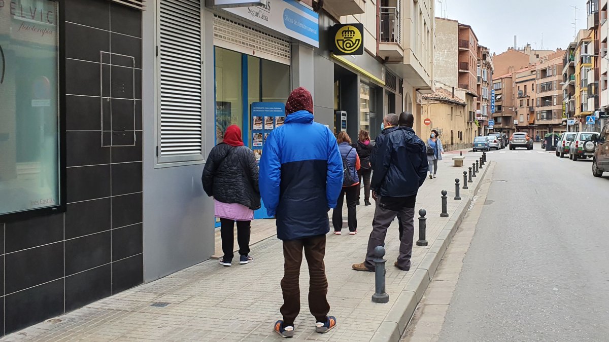 El bando apela a la responsabilidad ciudadana para evitar contagios. ECB